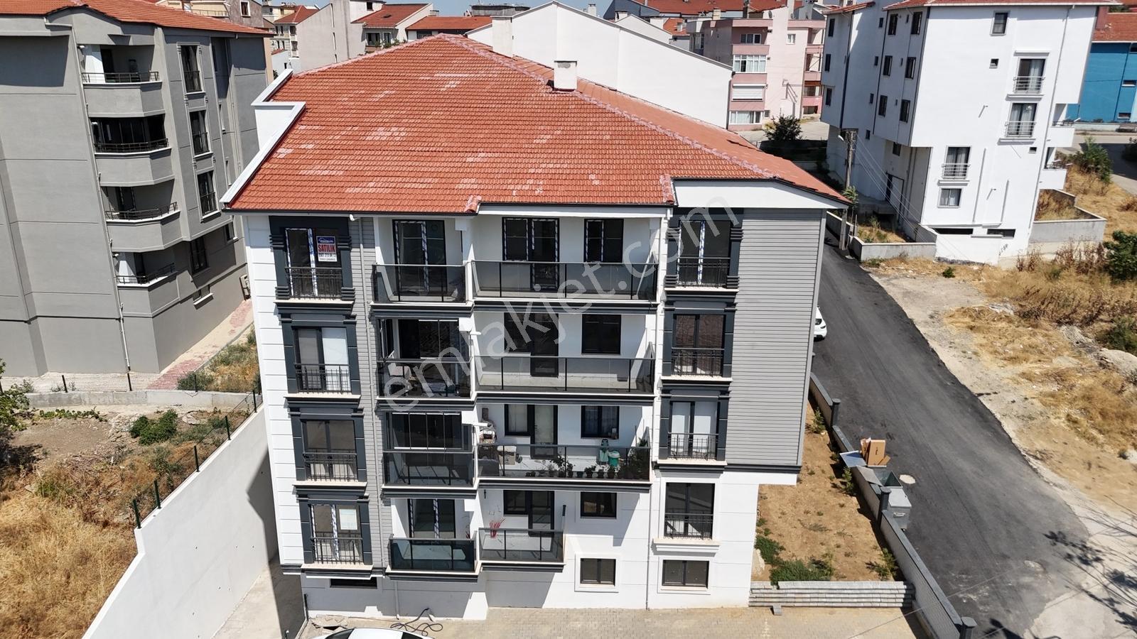 Ege Emlaktan Yekta Baydar Arkası Açık Mutfak 2+1 Kiralık Daire - Görsel 20