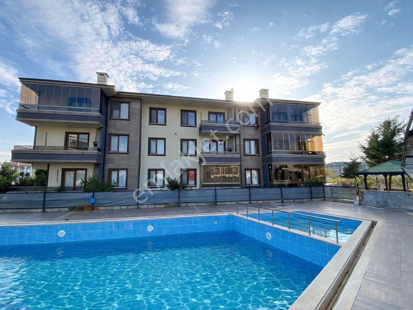 Karasuda Site İçinde, Havuzlu, Ekonomik 1+1 Satılık Daire - Görsel 2