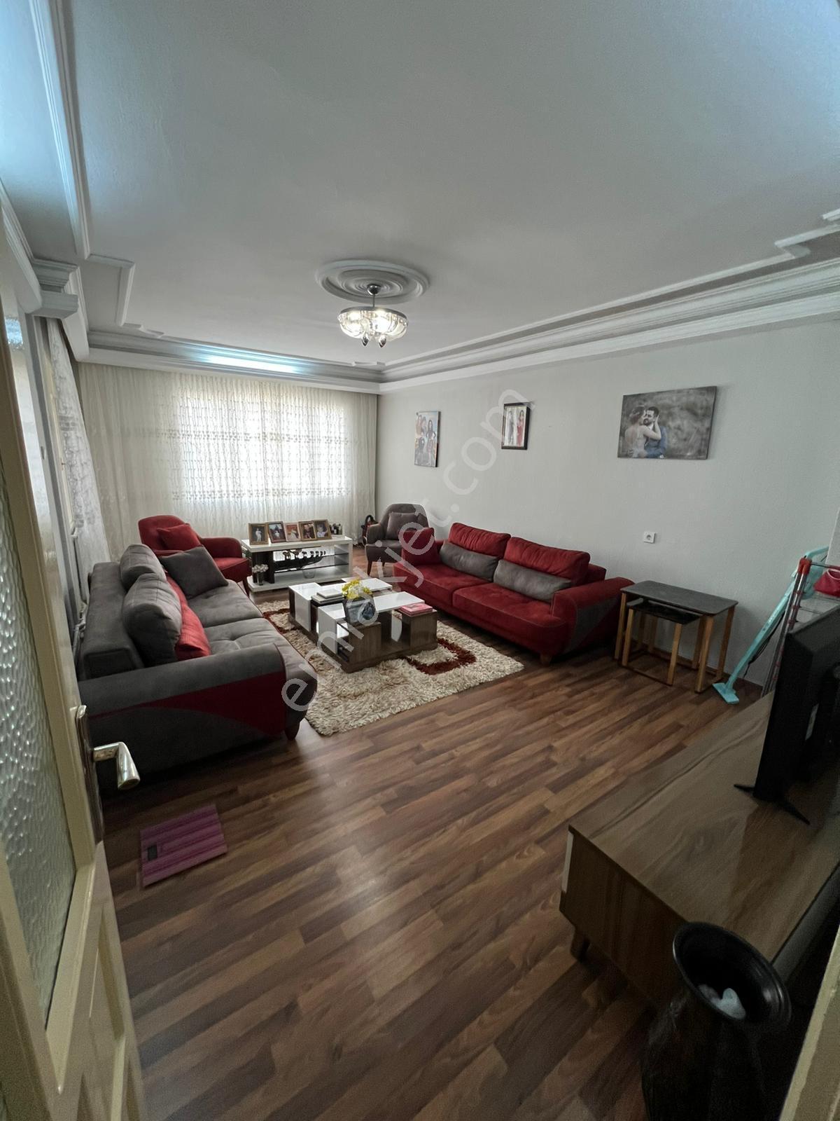 Bergama Gaziosmanpaşa Mah. Semiye Sitesinde 3+1 Satılık Daire - Görsel 14