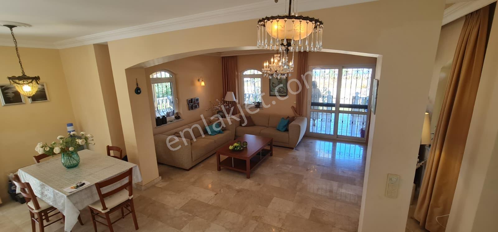 Kuşadası Karaova Mahallesinde 3+1 Villa. - Görsel 9