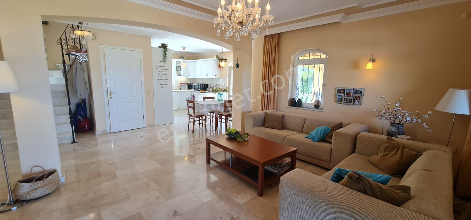 Kuşadası Karaova Mahallesinde 3+1 Villa. - Görsel 10