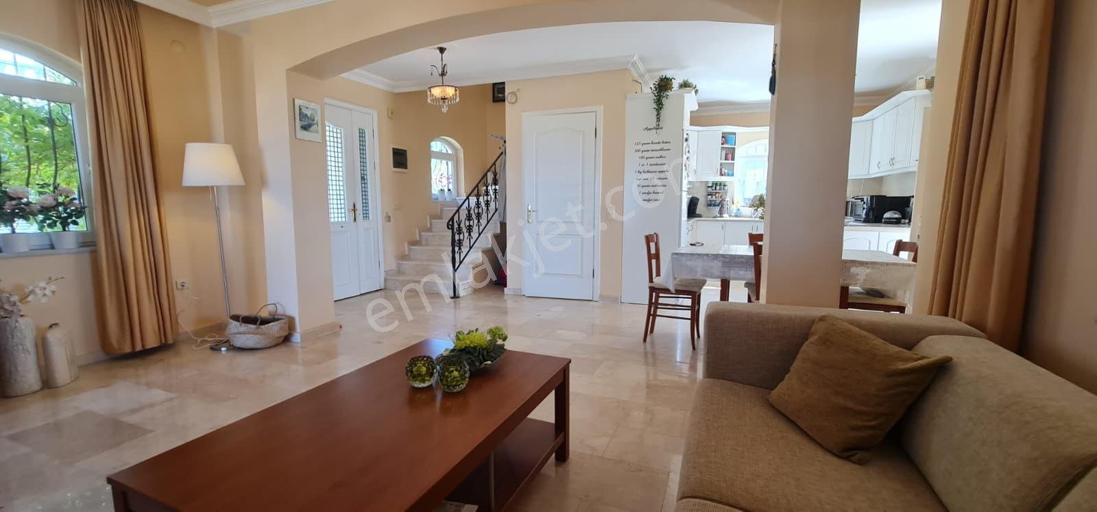 Kuşadası Karaova Mahallesinde 3+1 Villa. - Görsel 8