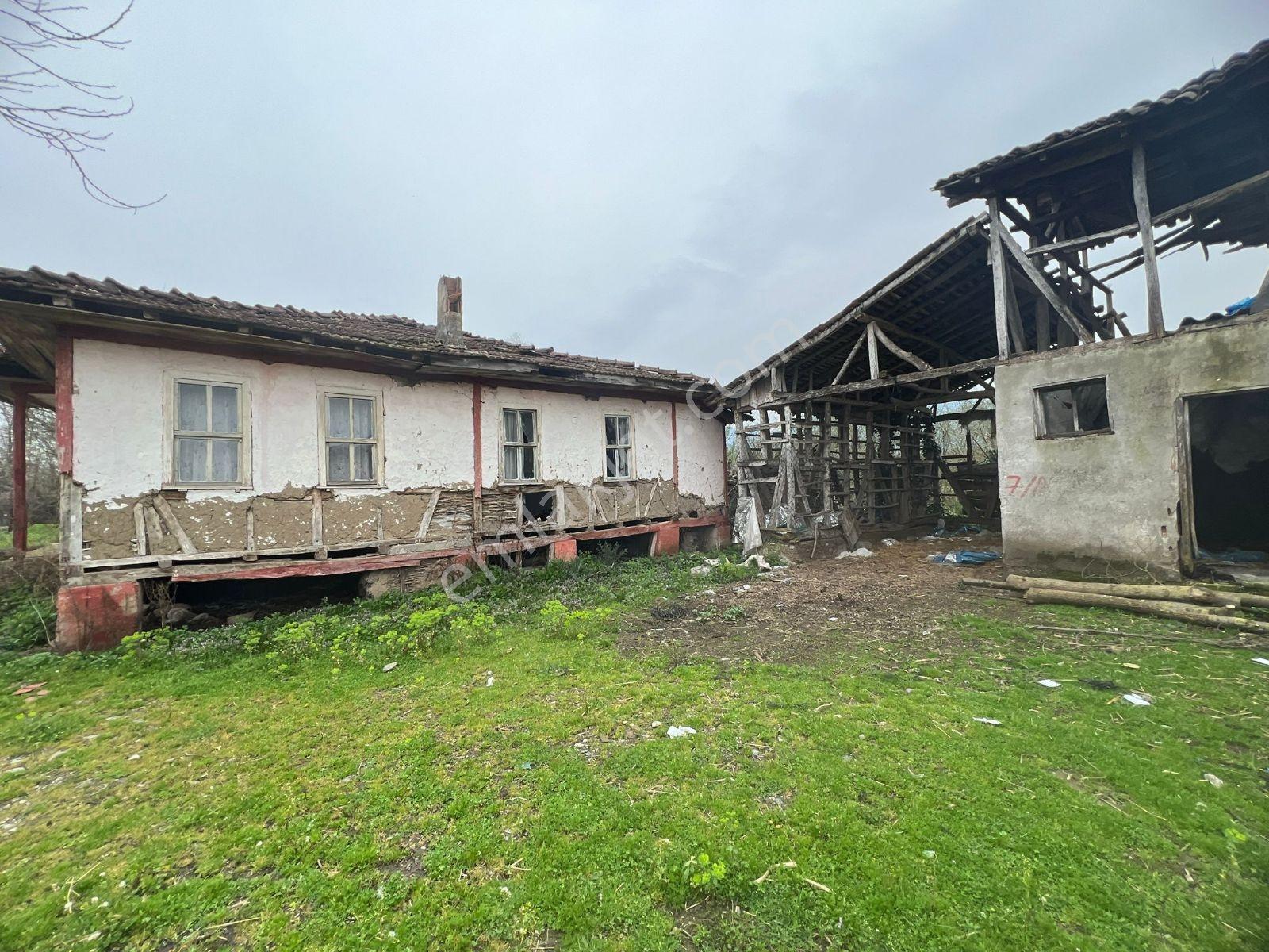 Emlakevim - Çayırbaşı Mahallesinde Satılık 876 M2 İmarlı Arsa ! - Görsel 7