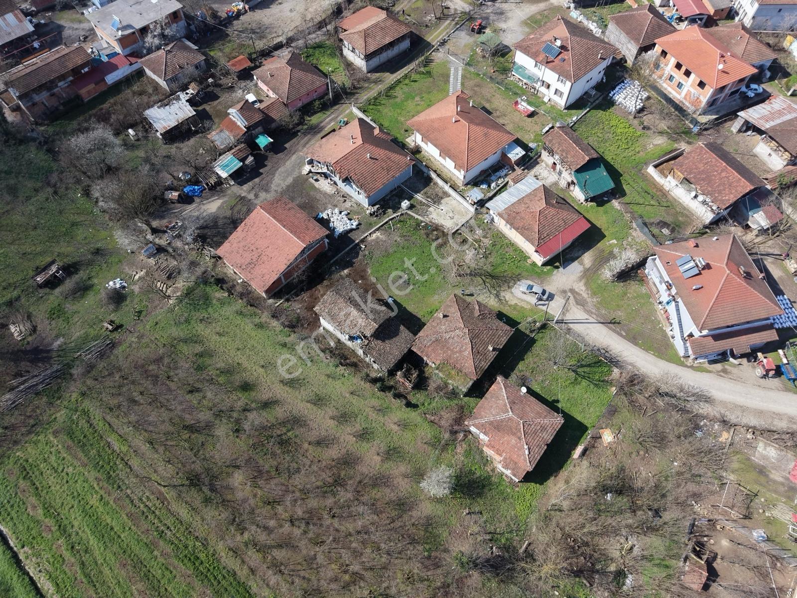 Emlakevim - Çayırbaşı Mahallesinde Satılık 876 M2 İmarlı Arsa ! - Görsel 4