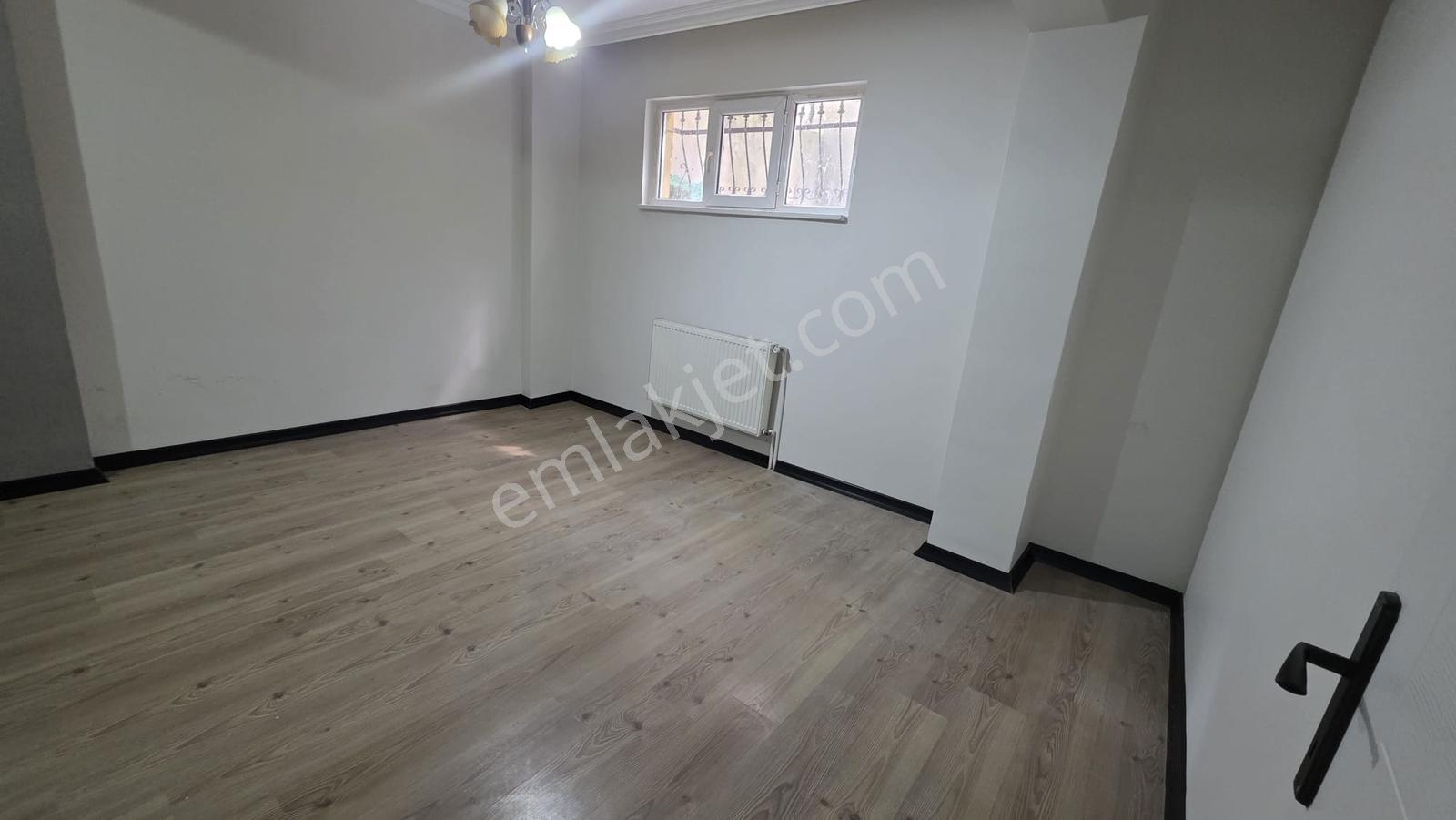 Beylikdüzü Yakuplu 74.sok.80m² 2+1 Krediye Uygun Bahçe Kat Daire