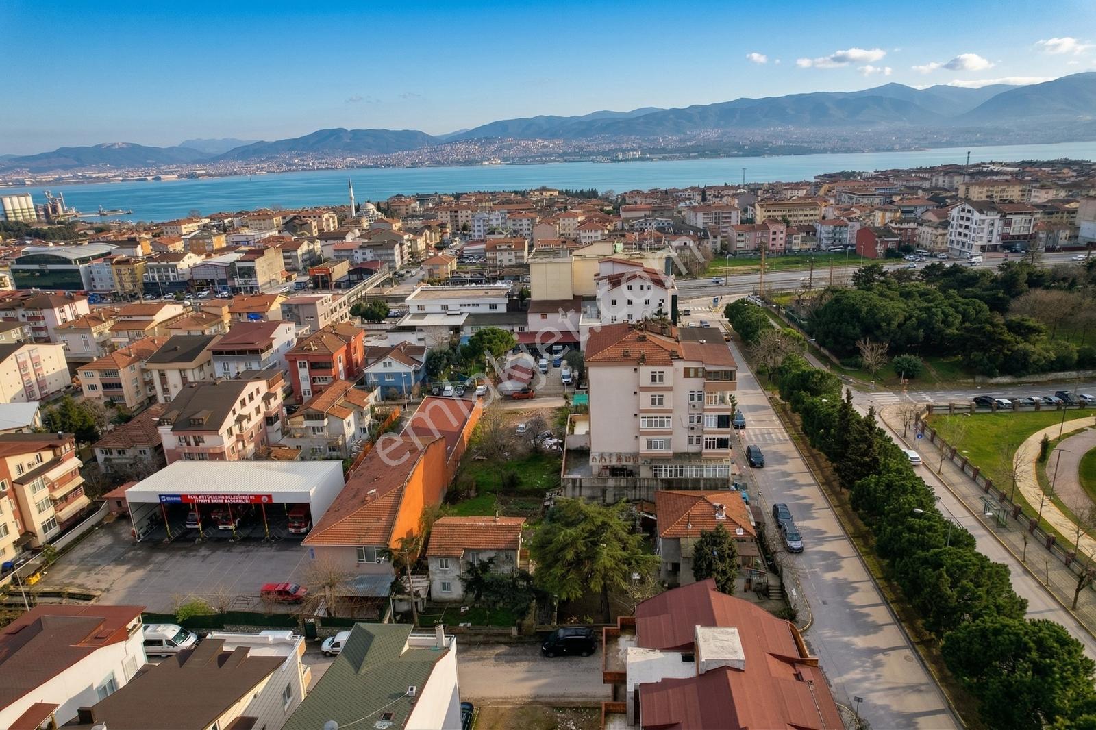 Derince Sırrıpaşa Mah. Satılık 488m² %40 3 Kat İmarlı Arsa - Görsel 8