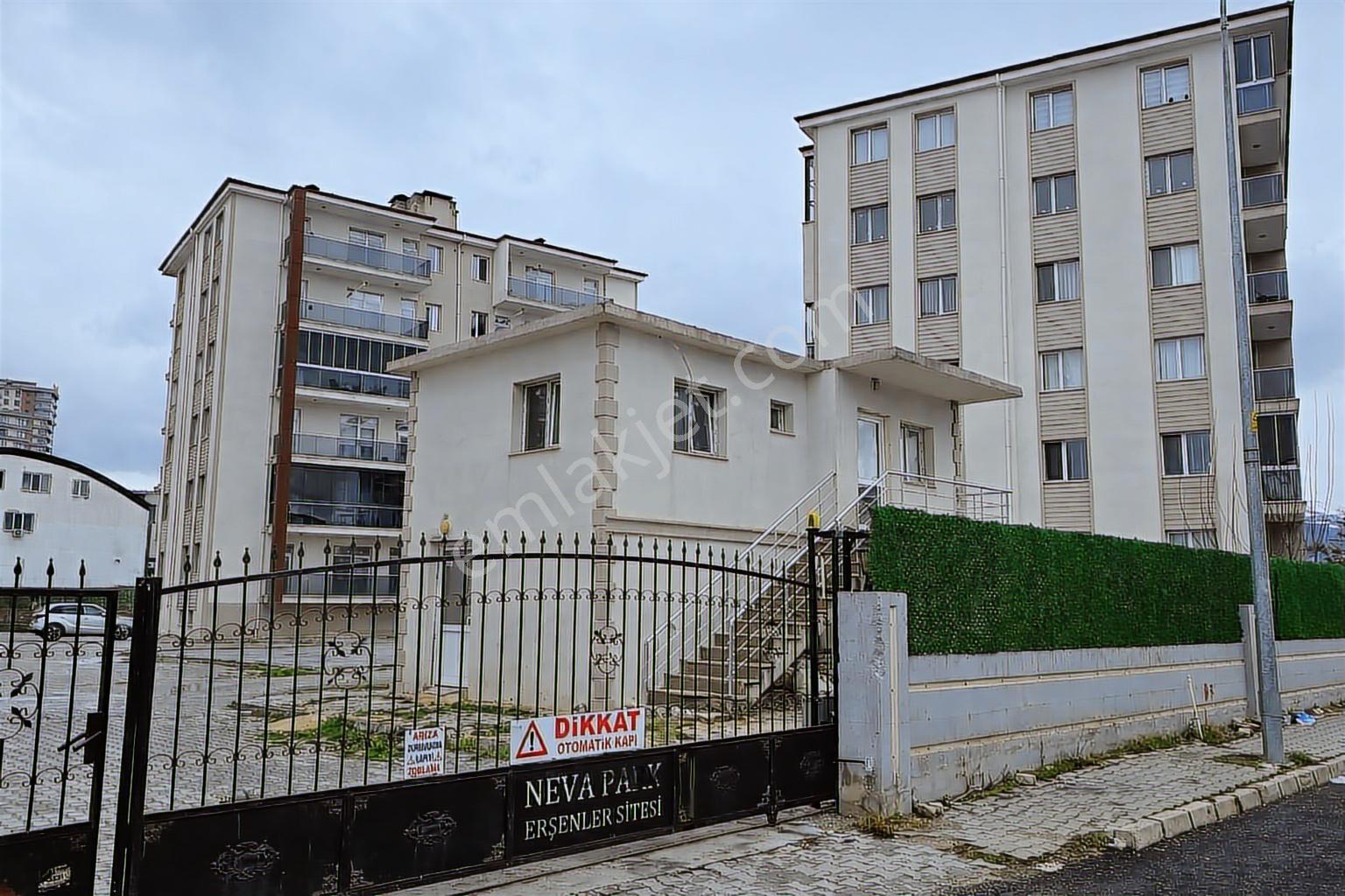 Turkuaz Emlaktan Erkmen De 4+1 Kiralık Daire