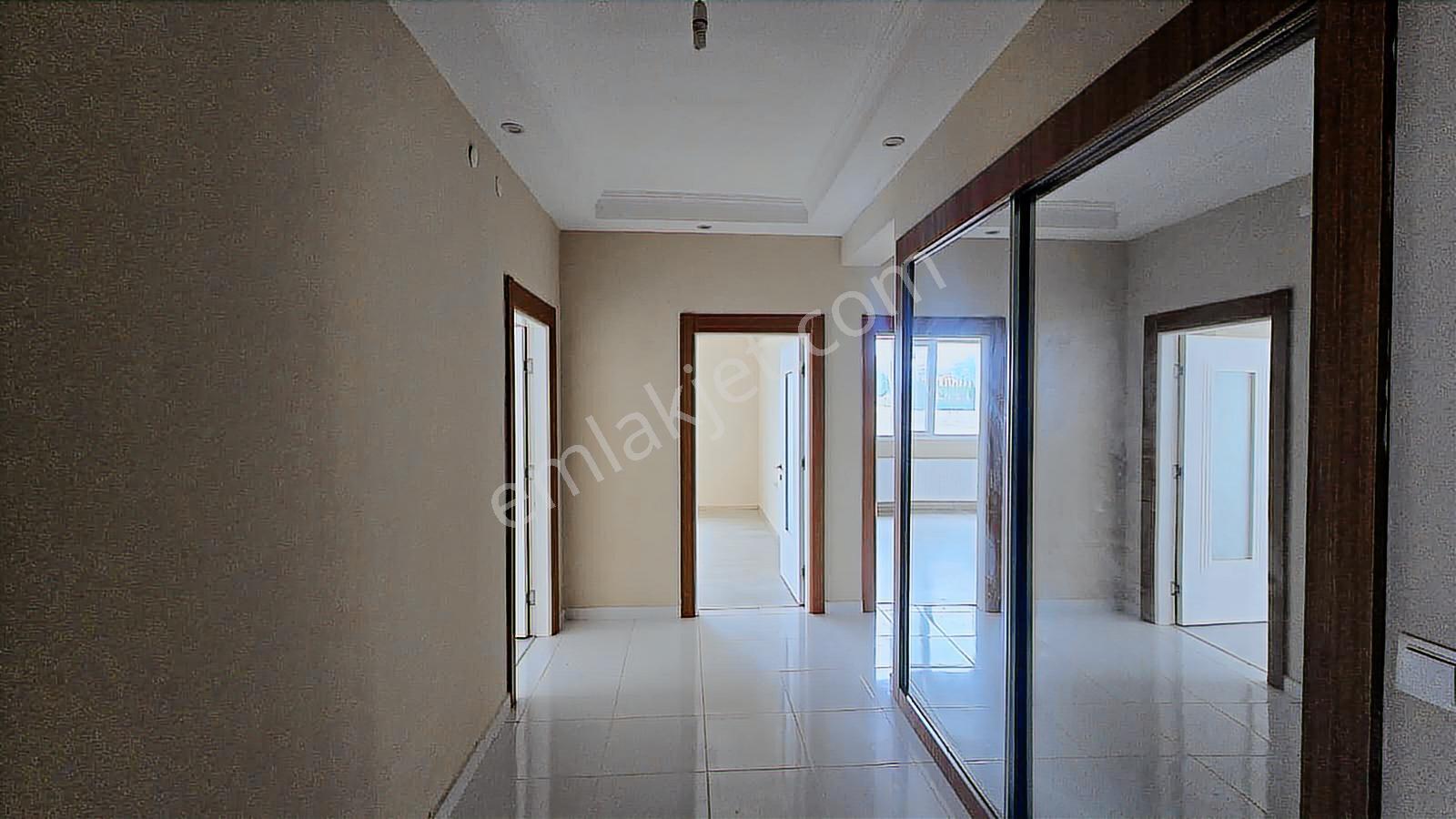 Turkuaz Emlaktan Erkmen De 4+1 Kiralık Daire - Görsel 12
