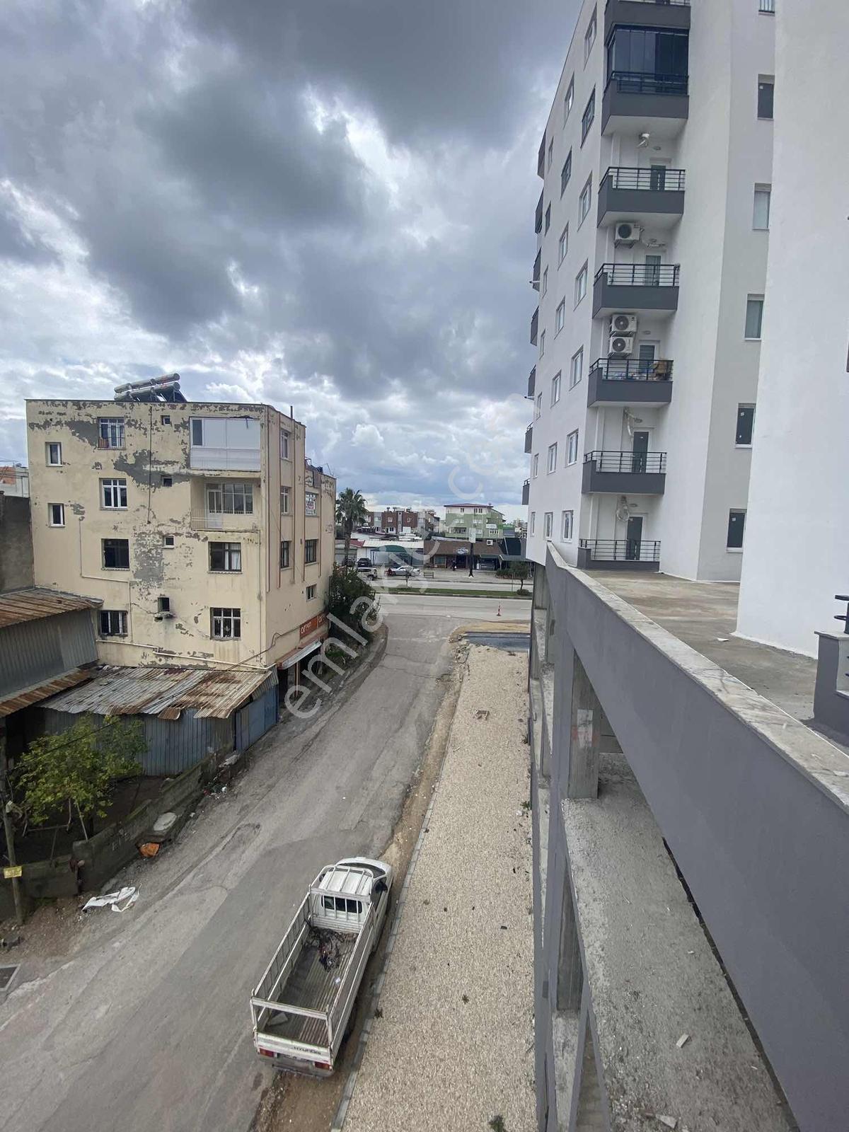 Kozan Yolu Bulvar Üzeri 2+1 Açık Mutfak Site İçi Az Katlı - Görsel 8