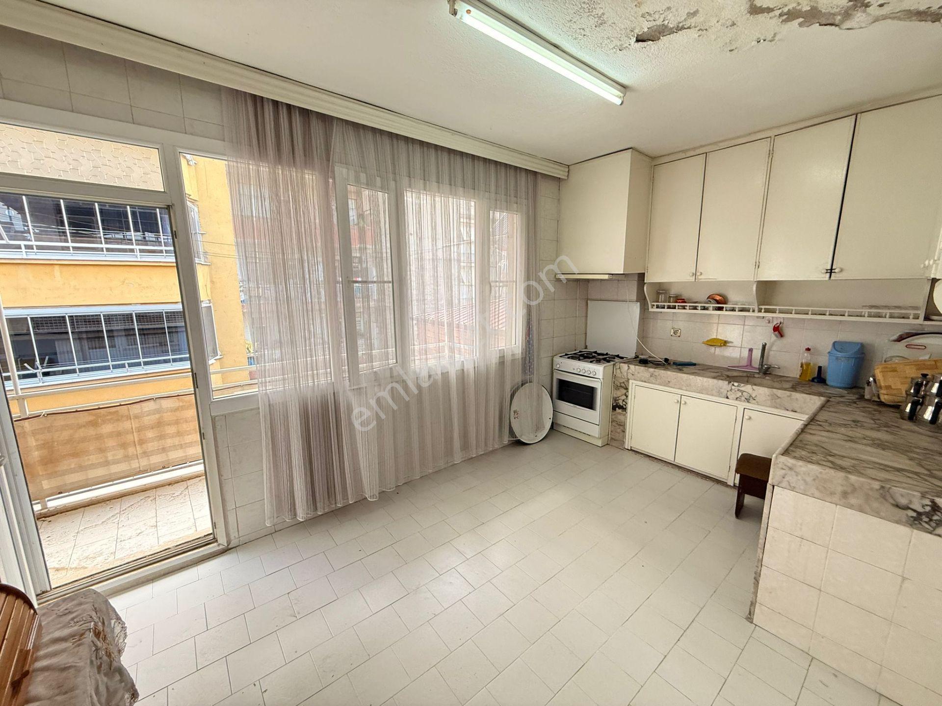 Manisa Alaşehir Alper Gayrimenkulden Cuma Pazarında Satılık 130m2 3+1 Daire - Görsel 13
