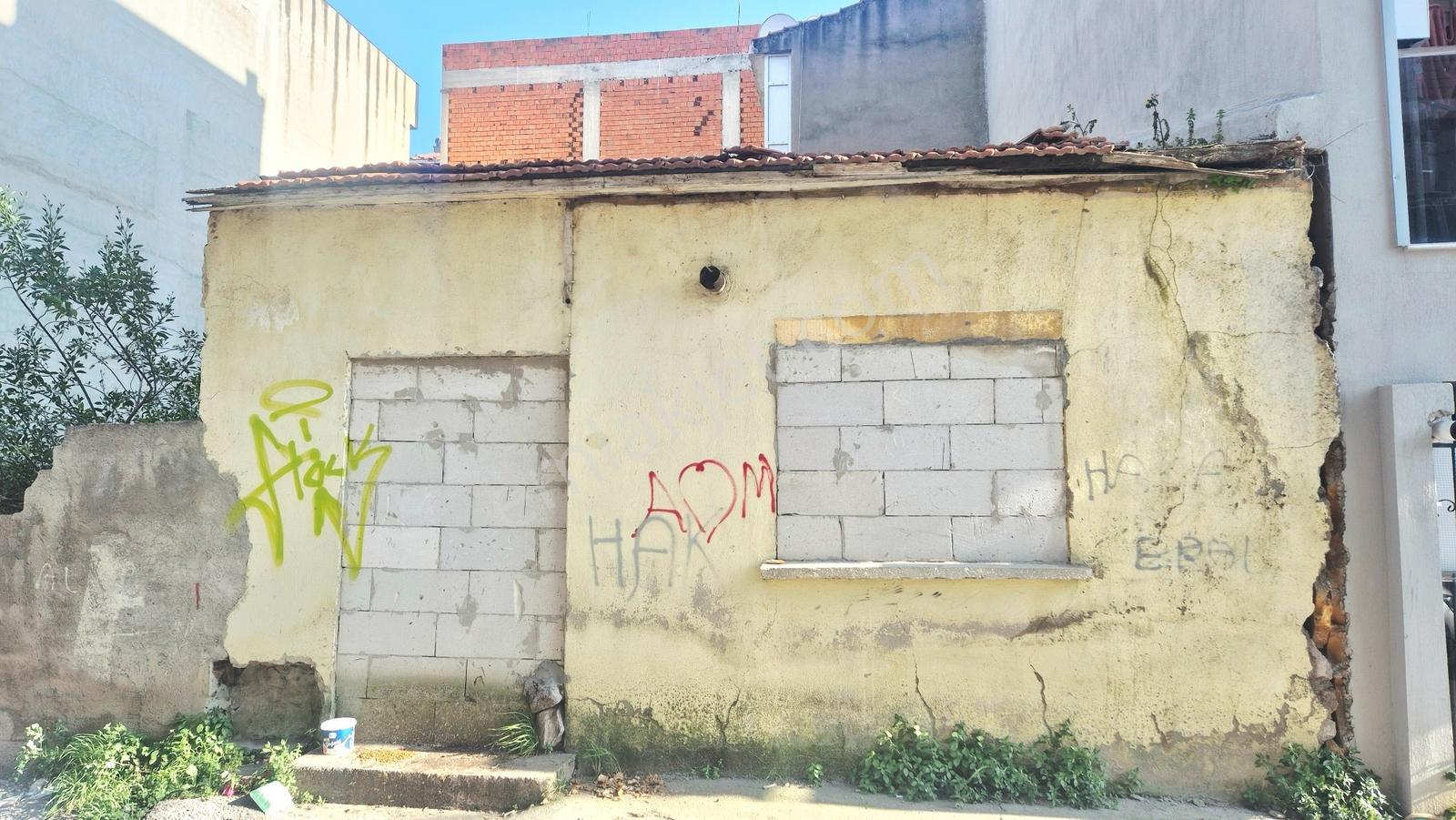 Bayraklı'da Merkezi Konumda Satılık Müstakil Ev - Görsel 7
