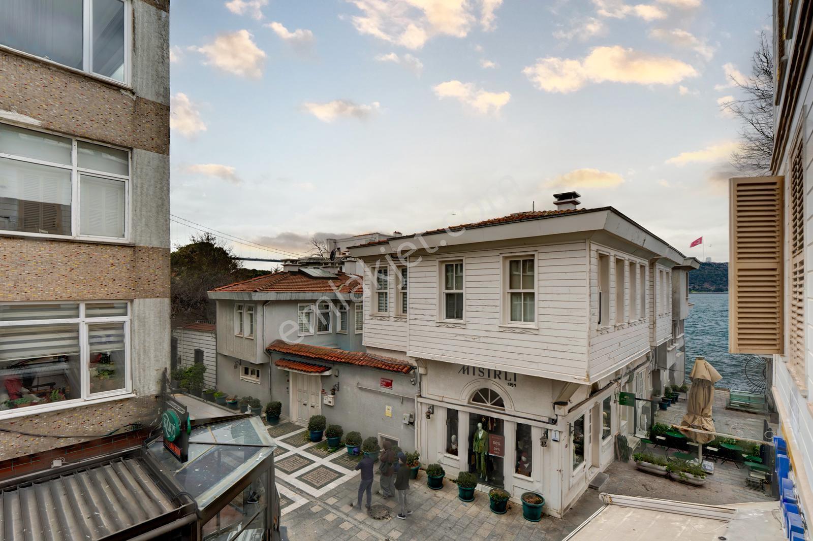 Boğazın Kalbinde Beylerbeyi İskele 'de Prestijli 4+1 Yalı Daire - Görsel 29