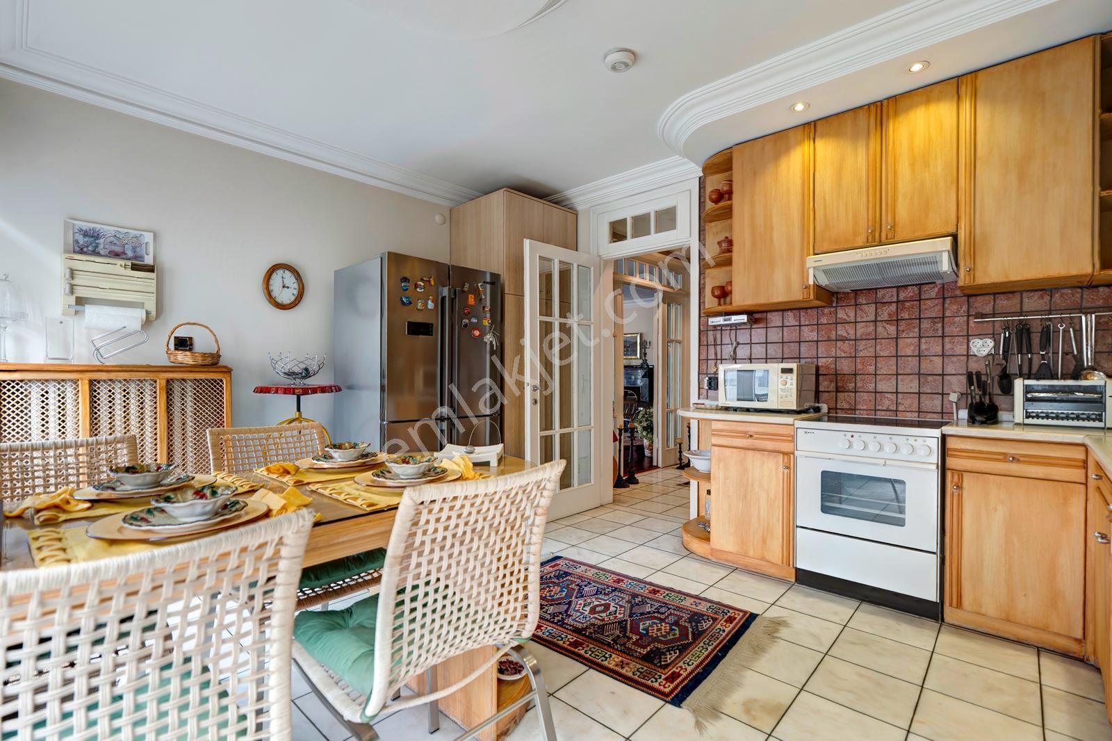 Boğazın Kalbinde Beylerbeyi İskele 'de Prestijli 4+1 Yalı Daire - Görsel 16