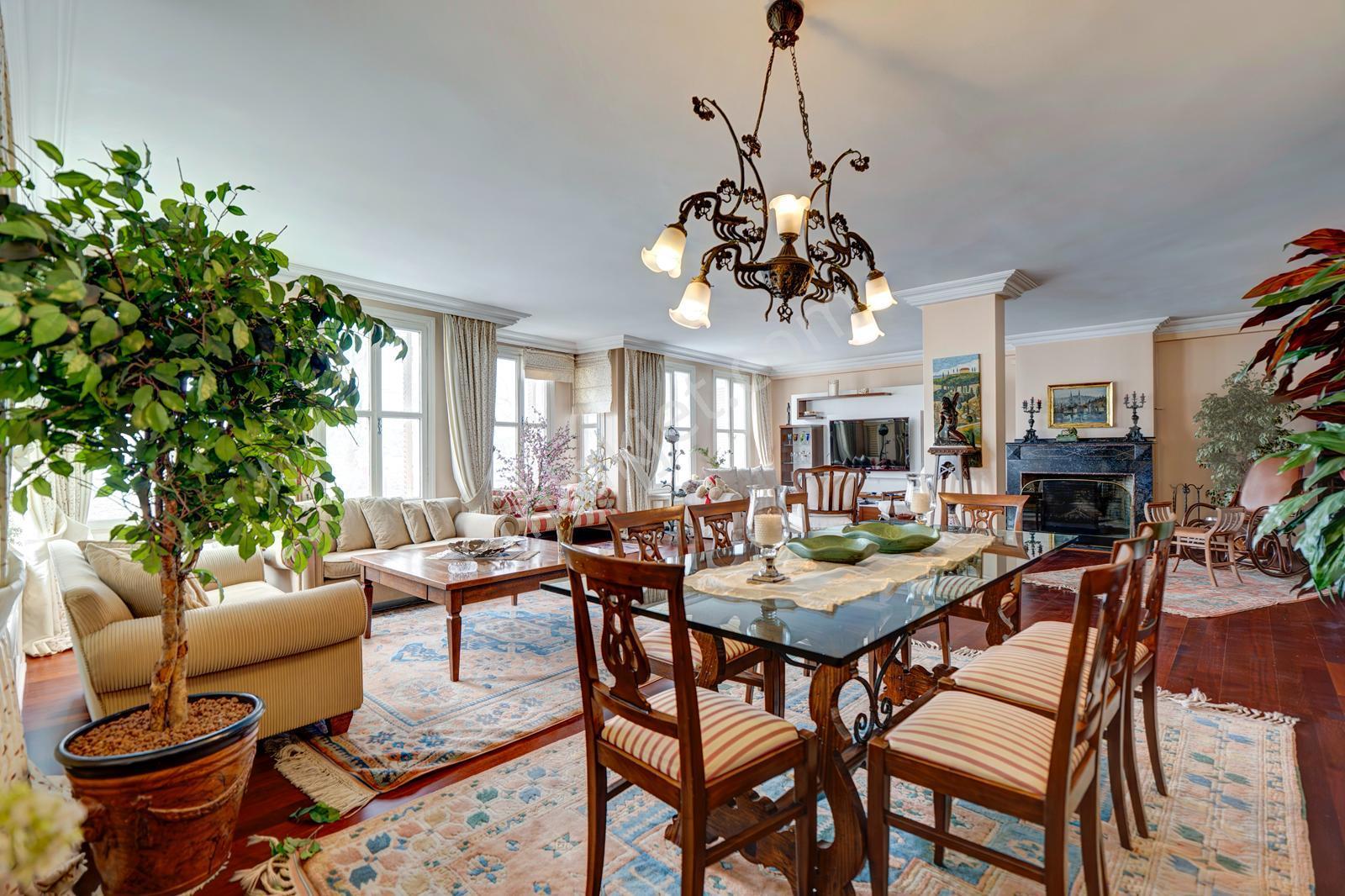Boğazın Kalbinde Beylerbeyi İskele 'de Prestijli 4+1 Yalı Daire - Görsel 13