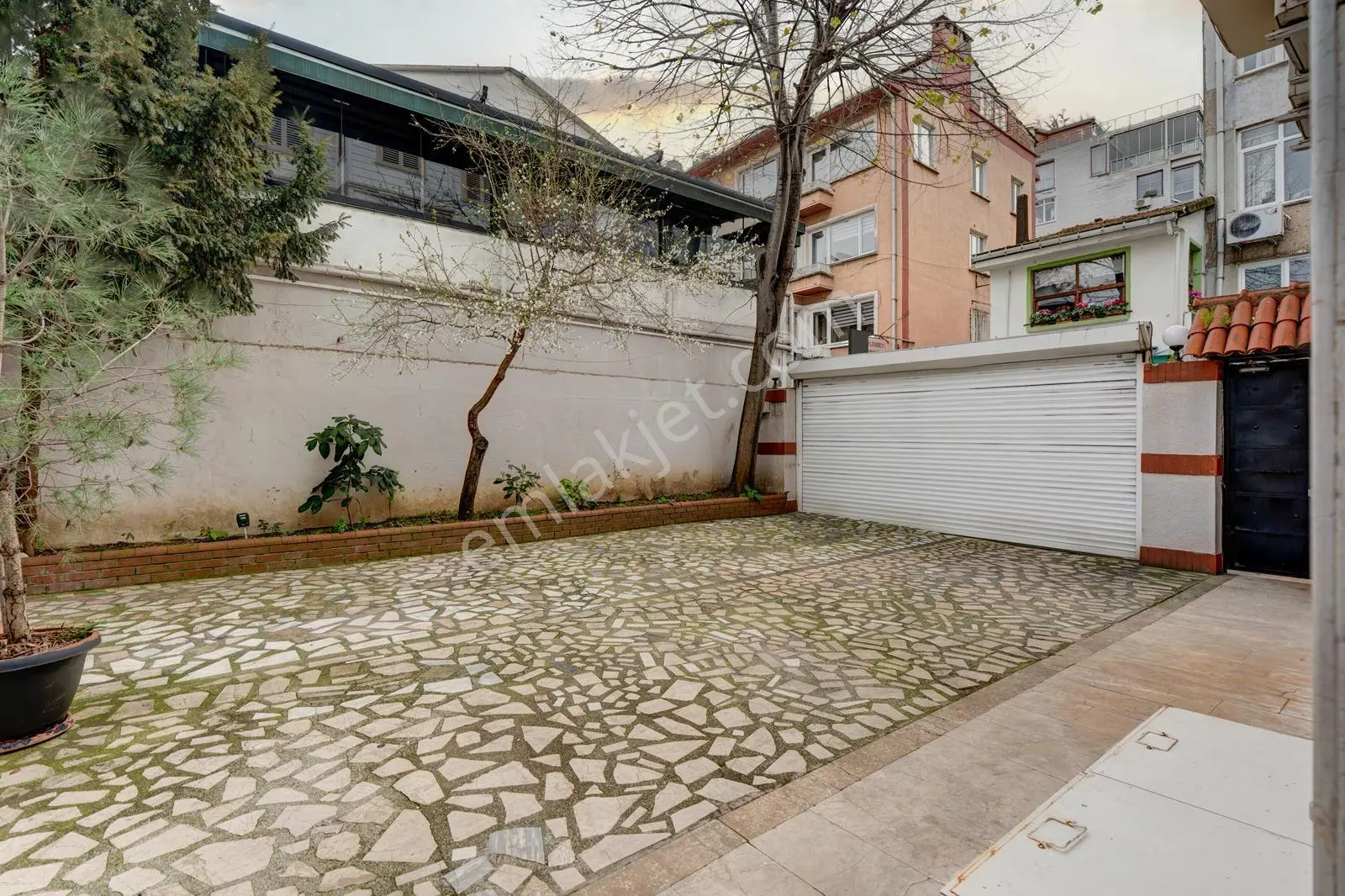 Boğazın Kalbinde Beylerbeyi İskele 'de 4+1 Yol Yalı Dairesi - Görsel 5