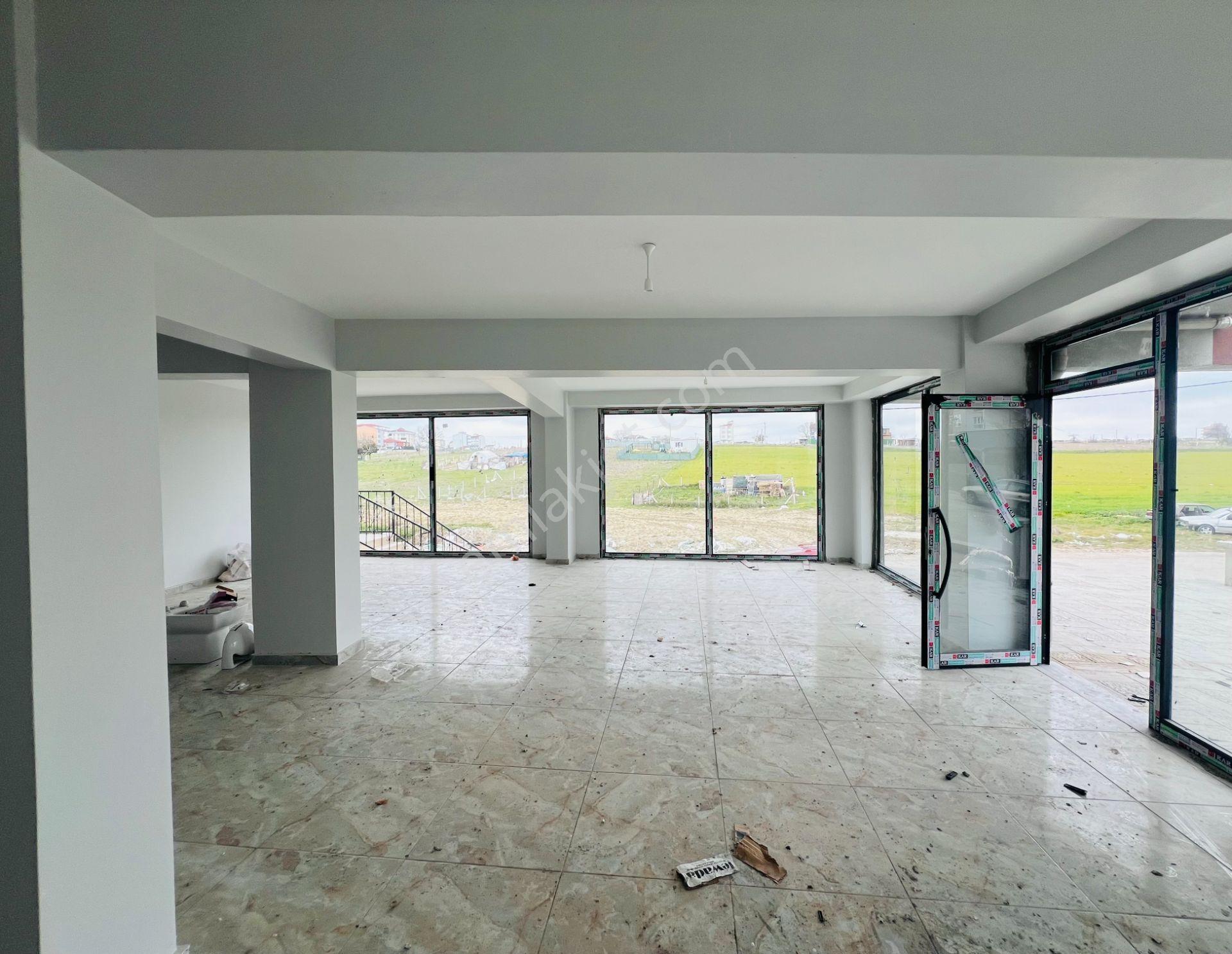 Güven'den Kapaklıda Köşe Başı ,geniş Cephe Kiralık Dükkan - Görsel 3