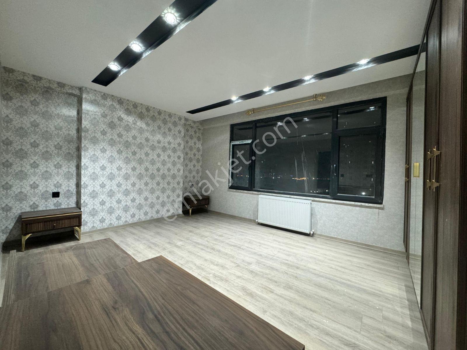 Rota'dan Mehmetçik'te Lüks Sitede Kiralık 5+1 Daire - Görsel 28