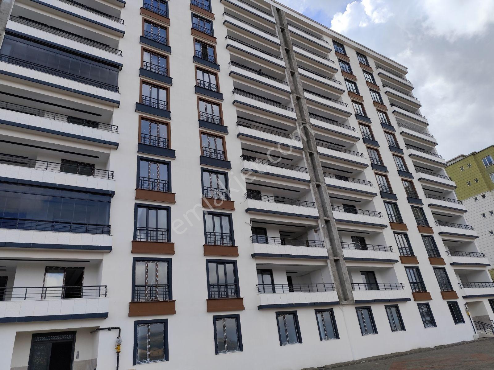 Tarlak Sitesinde Ara Kat Kiralık Dairemiz Sıfırdır