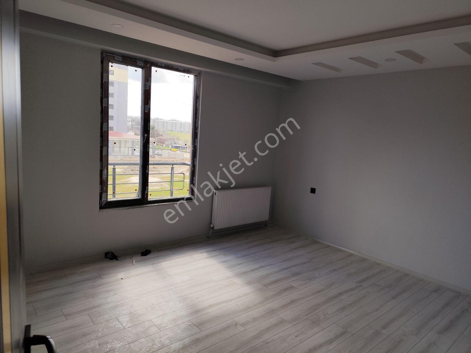 Tarlak Sitesinde Ara Kat Kiralık Dairemiz Sıfırdır - Görsel 8