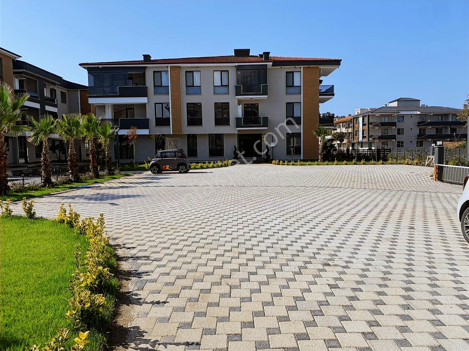 Kadıköy'de Havuzlu Lüks Site İçinde 2+1 Arakat Satılık Daire!!! - Görsel 18