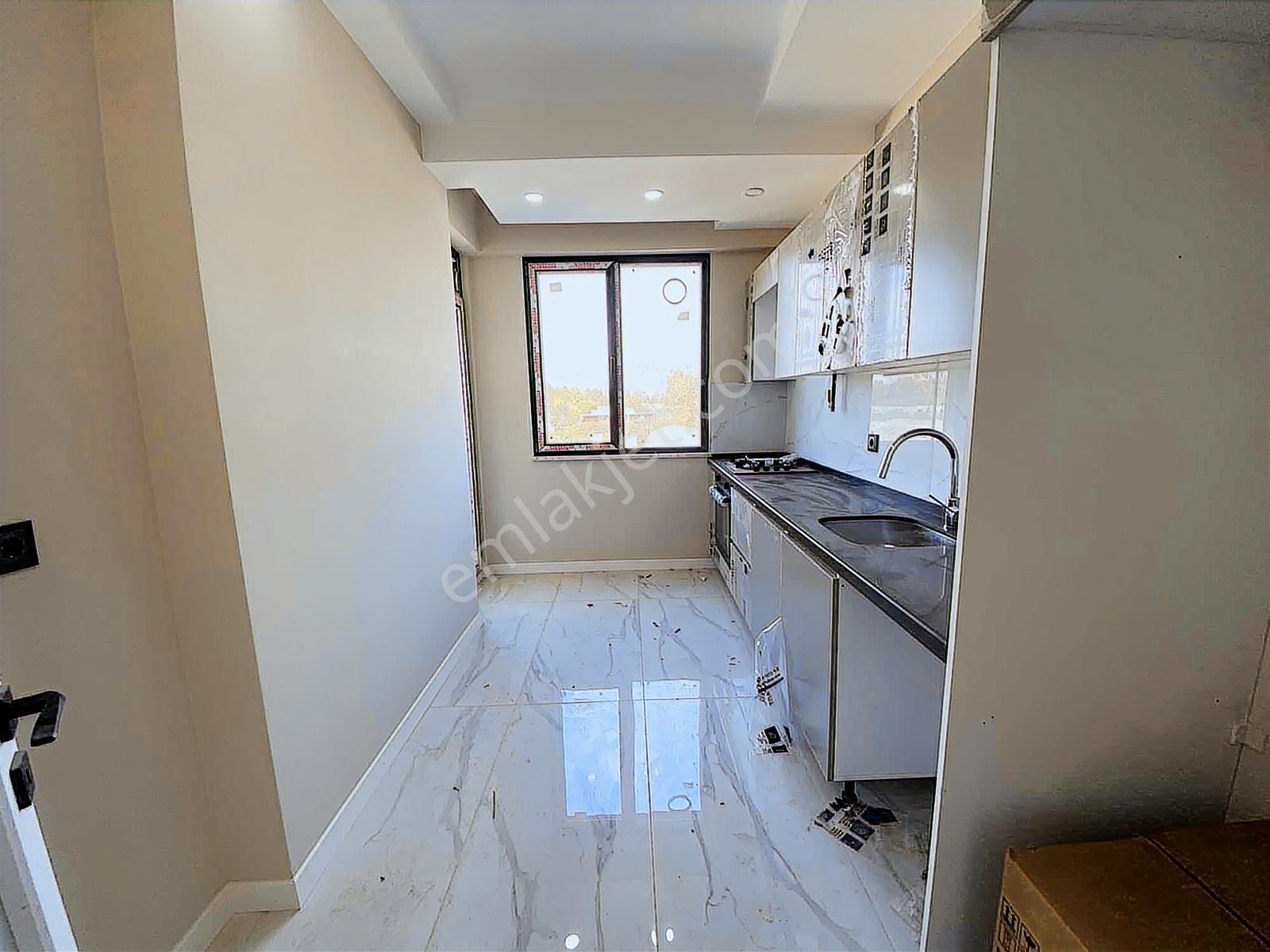 Kadıköy'de Havuzlu Lüks Site İçinde 2+1 Arakat Satılık Daire!!! - Görsel 7