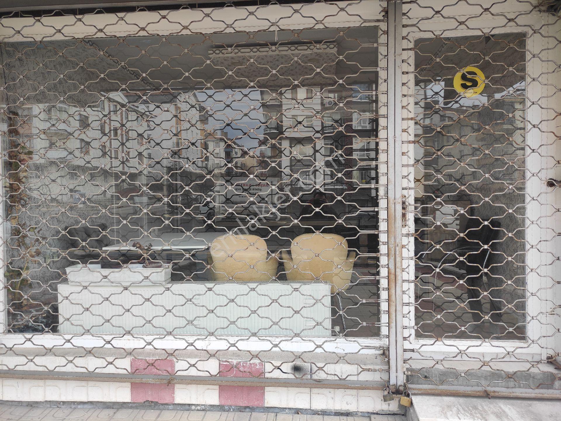 Karapürçekte Cadde Üzerinde Satılık Dükkan Hilal Emlaktan