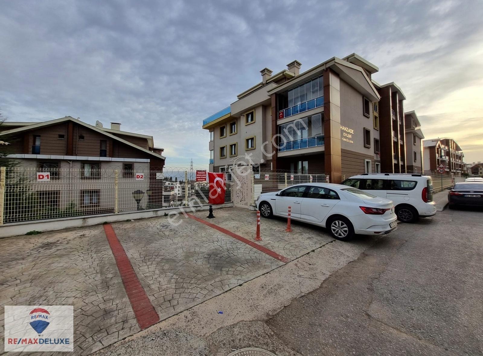 Bağçeşme Hanzade'de Kiralık Deniz Manzaralı Asansörlü Dubleks - Görsel 20