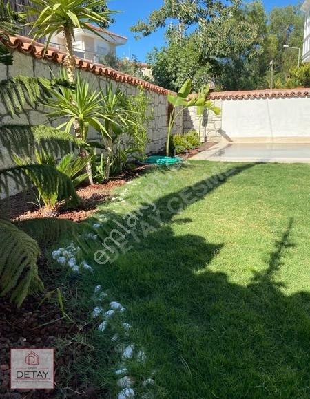 Alaçatı'da Havuzlu, Kış Bahçeli 3+1 Lüks Kiralık Villa - Görsel 2