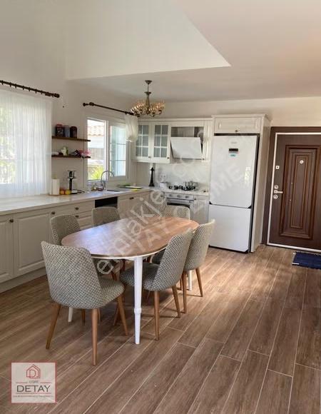 Alaçatı'da Havuzlu, Kış Bahçeli 3+1 Lüks Kiralık Villa - Görsel 17