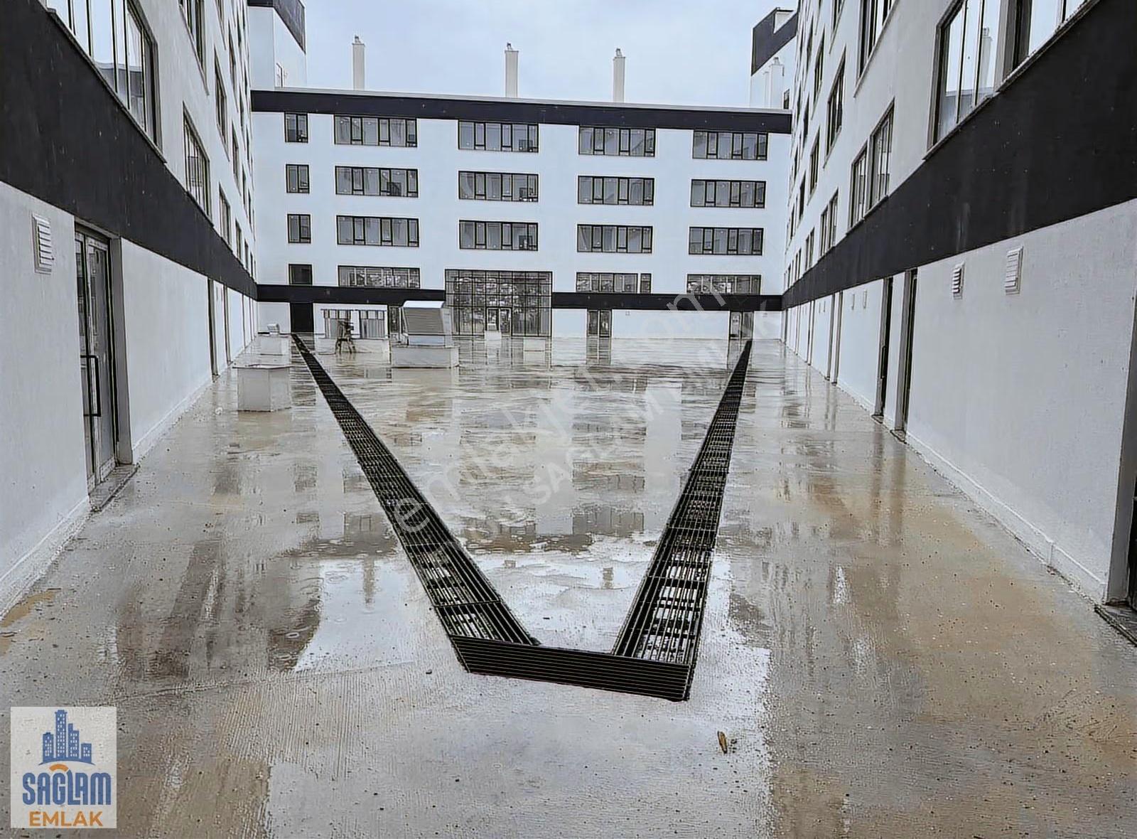Sağlam Emlaktan Park Afyon Yakını Afm Plazada Kiralık Dükkan - Görsel 9