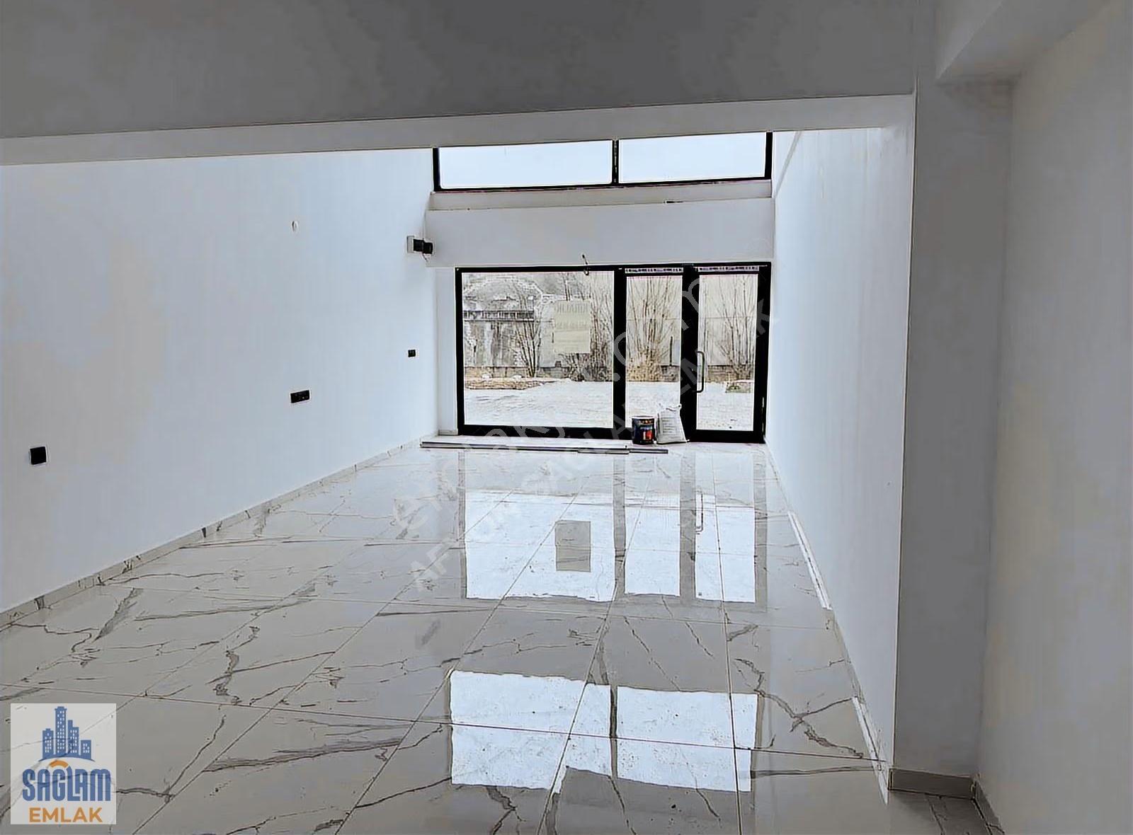 Sağlam Emlaktan Park Afyon Yakını Afm Plazada Kiralık Dükkan - Görsel 6