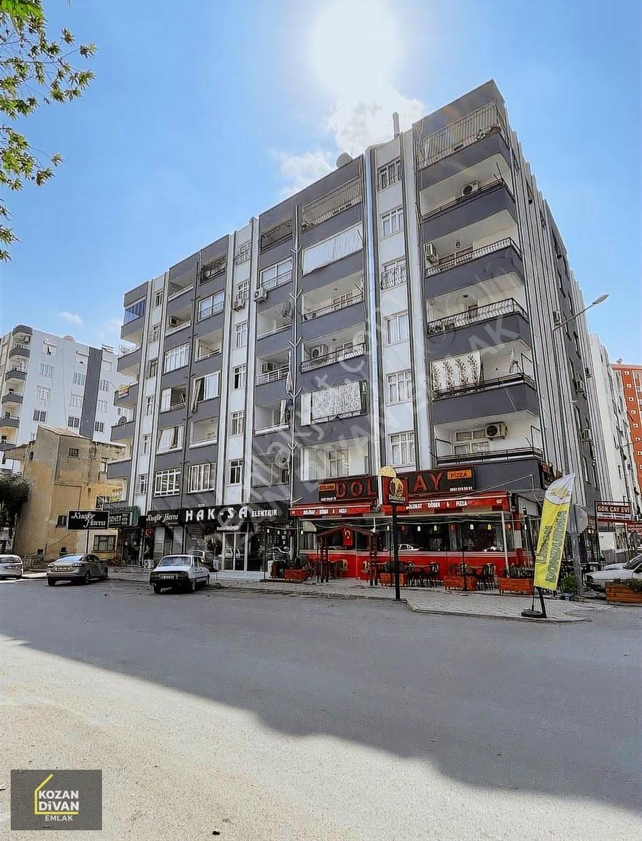 Kozan Divan Emlak'tan Göç Yolunda Kapalı Mutfak 3+1