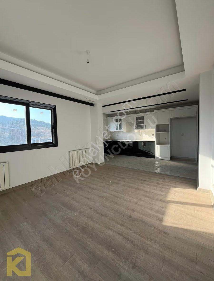 Erma Rezidans'ta Kiralık 4+1 Manzaralı Daire - Görsel 9
