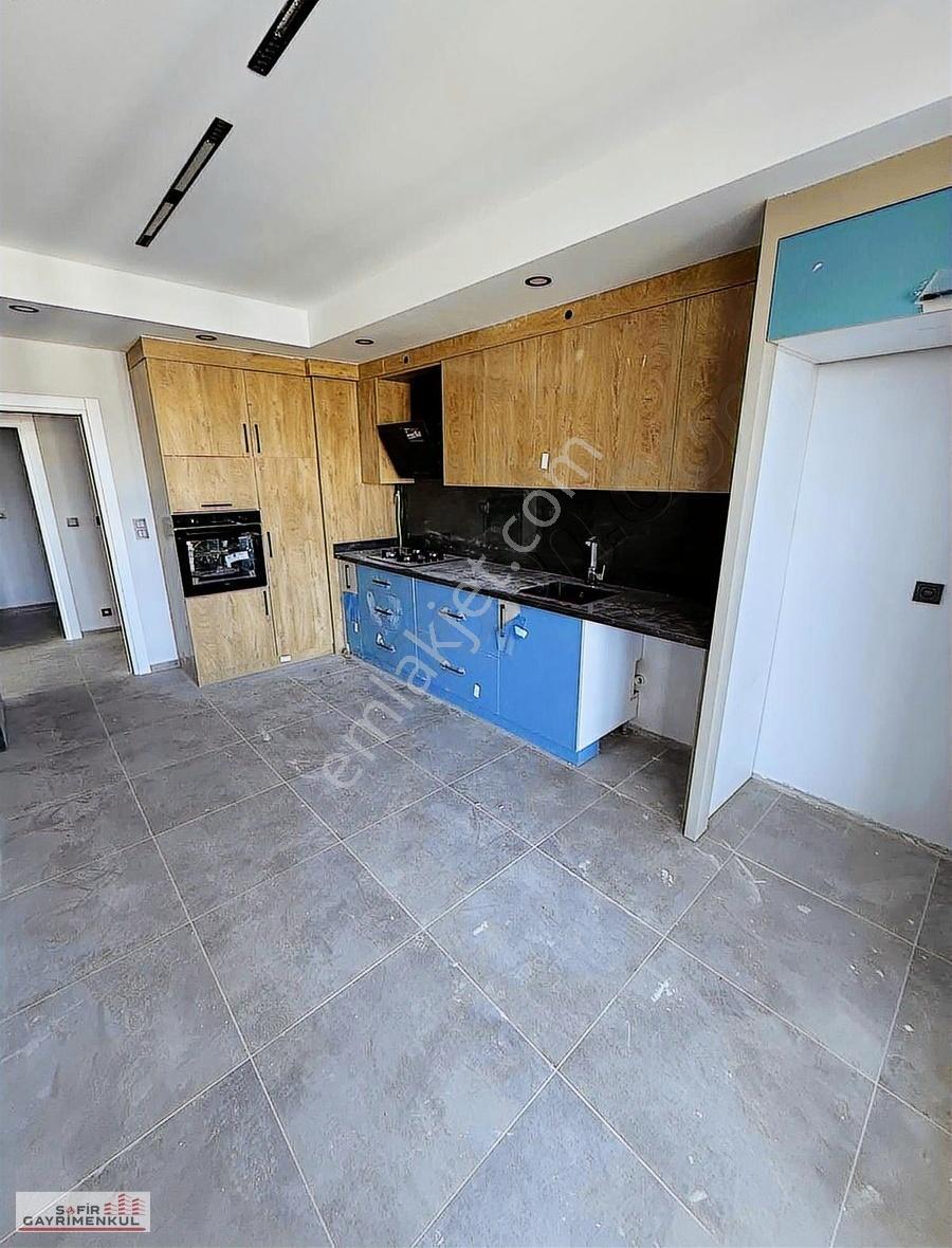 Deregümü'de Ana Cadde Üzeri Sıfır Kiralık 3+1 Lüks Daire - Görsel 13