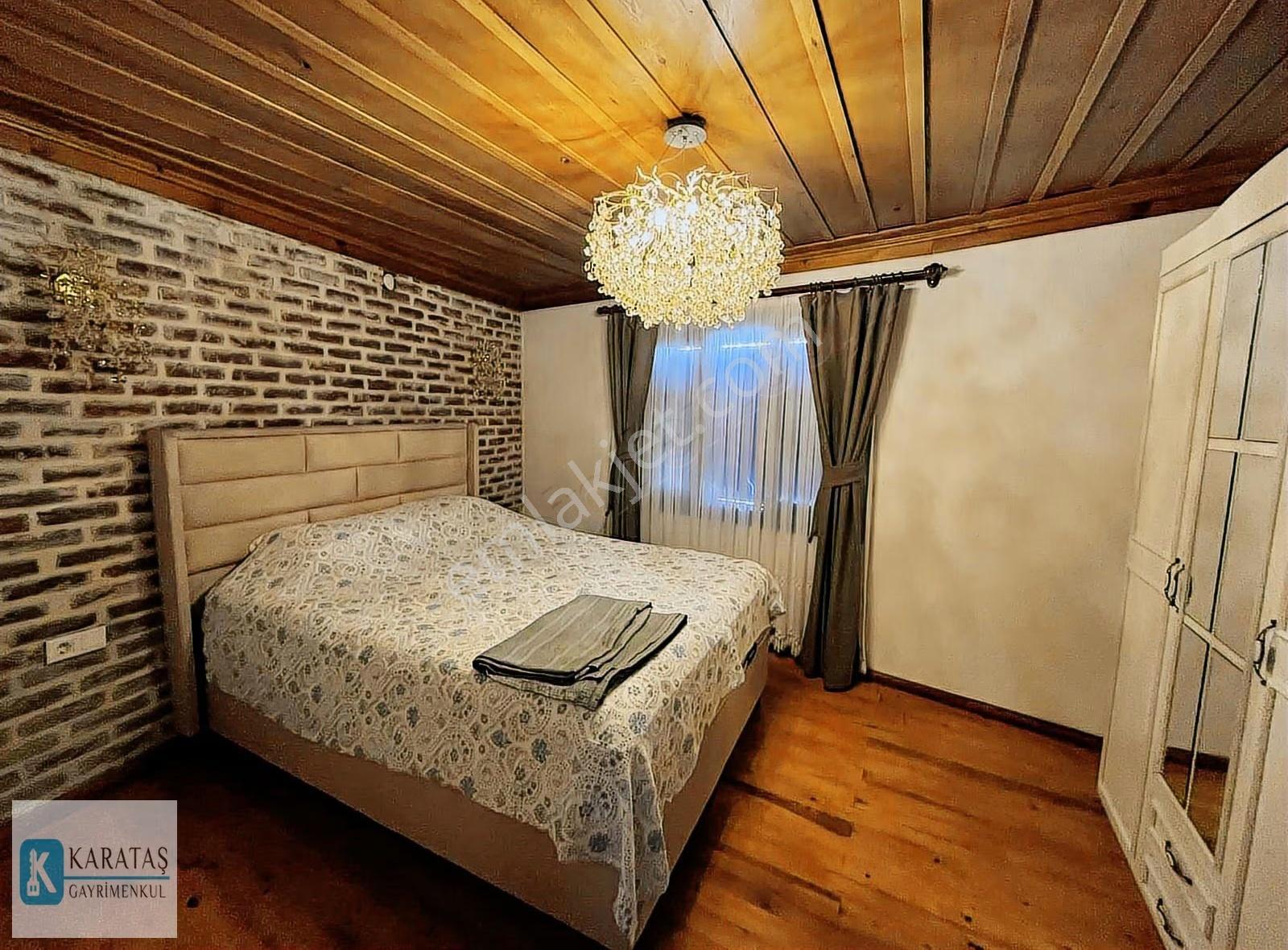 Ayvalık Merkezde Tamamen Yenlenmiş Bahçeli Ve Eşyalı Müstakl Ev - Görsel 22