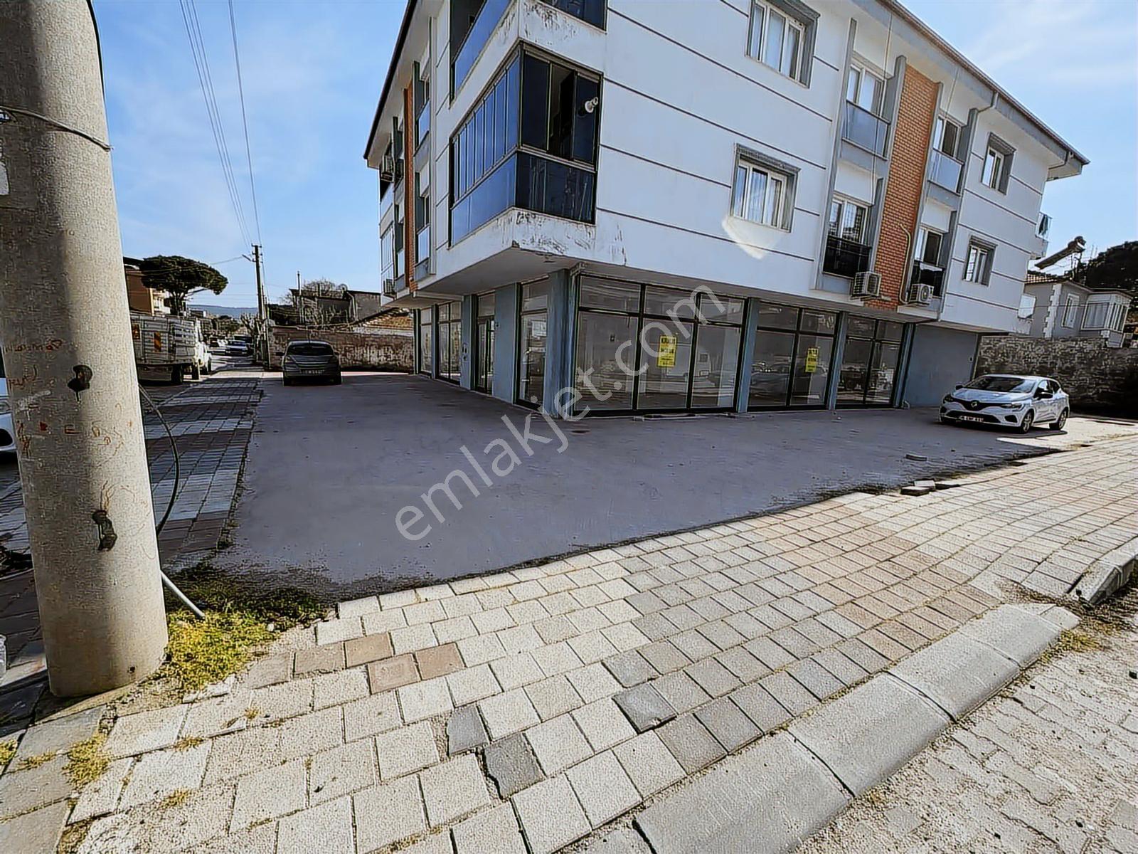 Bergama Atatürk Mh 400 M2 Köşe Dükkan - Görsel 9