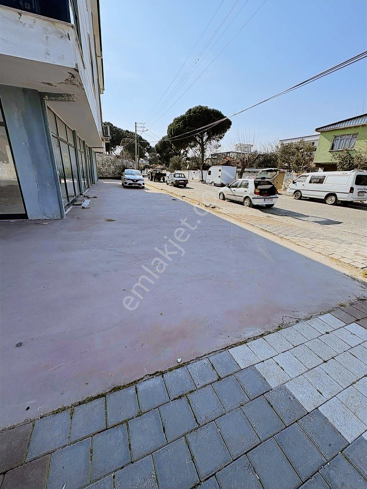 Bergama Atatürk Mh 400 M2 Köşe Dükkan - Görsel 3