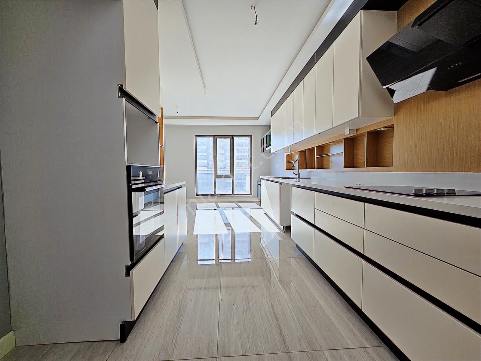 Cb Premıum'dan Batı Pardio'da Satılık Lüx 4,5 +1 Daire - Görsel 6