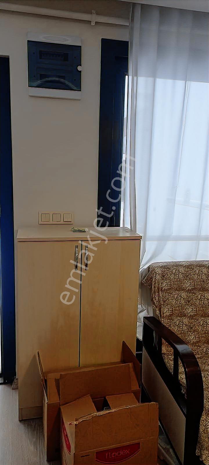 Bornova Ata Durağında Eşyalı 1+1 Doğalgazlı Kiralık Daire - Görsel 22