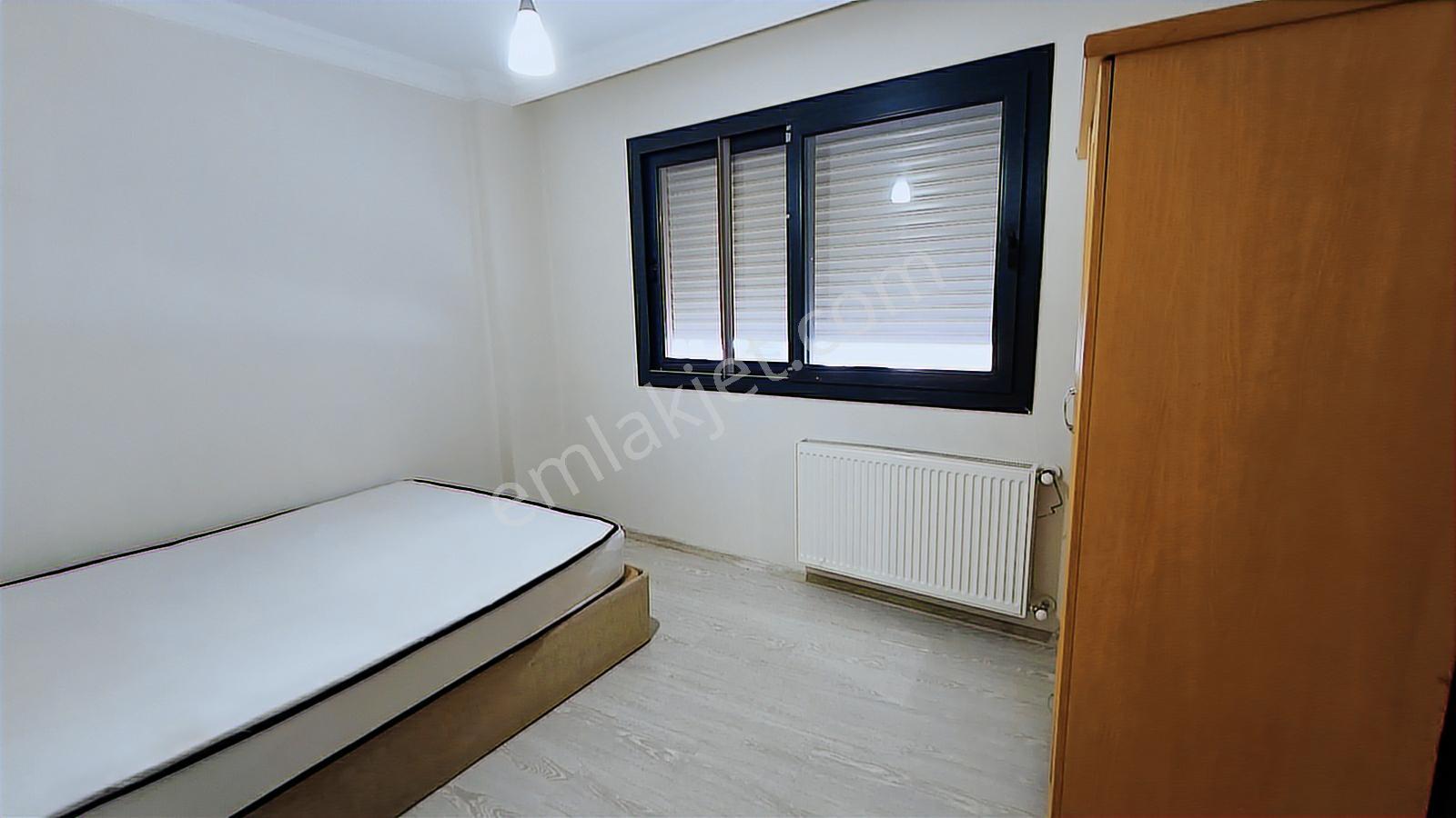 Bornova Ata Durağında Eşyalı 1+1 Doğalgazlı Kiralık Daire - Görsel 20