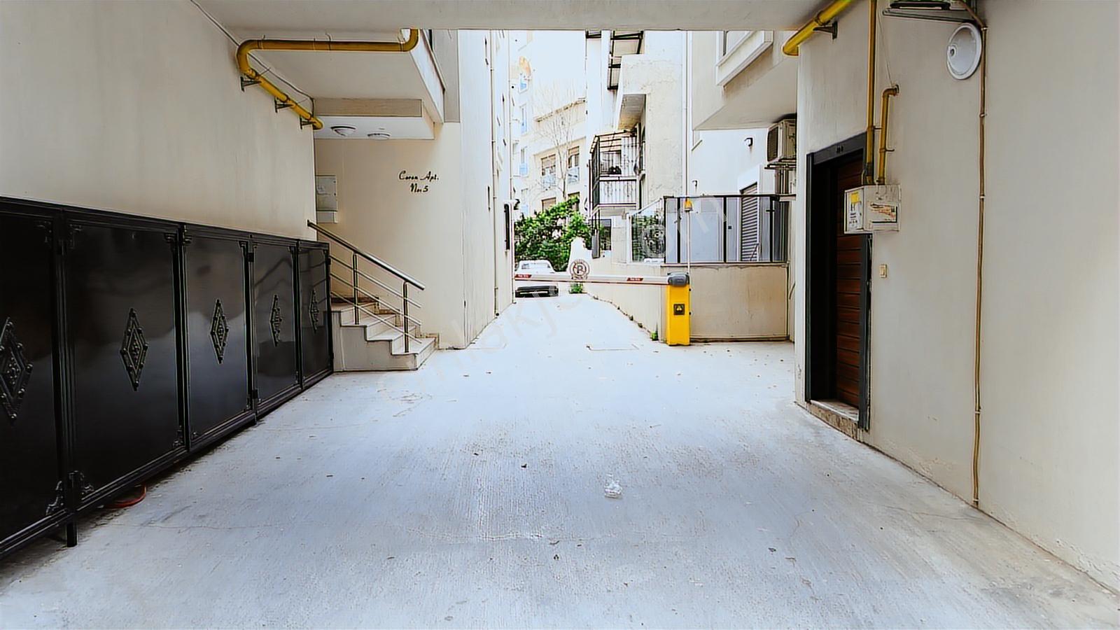 Bornova Ata Durağında Eşyalı 1+1 Doğalgazlı Kiralık Daire - Görsel 10
