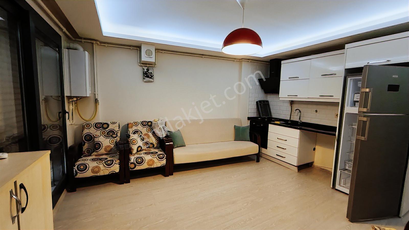 Bornova Ata Durağında Eşyalı 1+1 Doğalgazlı Kiralık Daire - Görsel 6