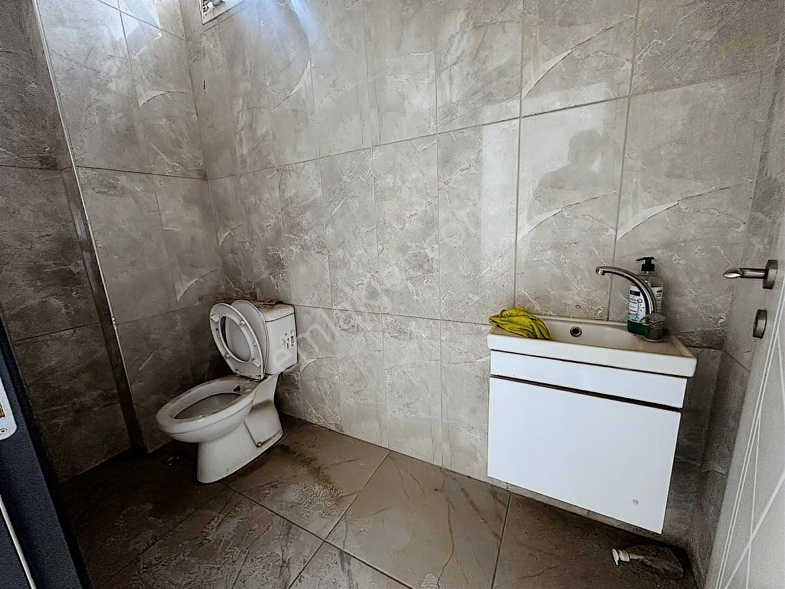 Uğur Evler De 250 M2 Köşe Başı Kiralık Bahçeli Dükkan - Görsel 3