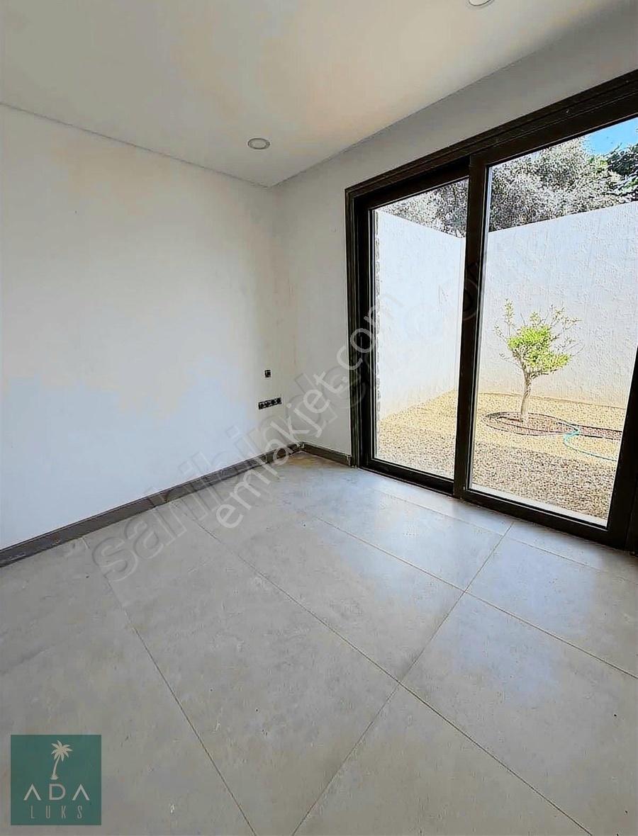 Yalıkavakta Deniz Manzaralı Kiralık Villa - Görsel 4