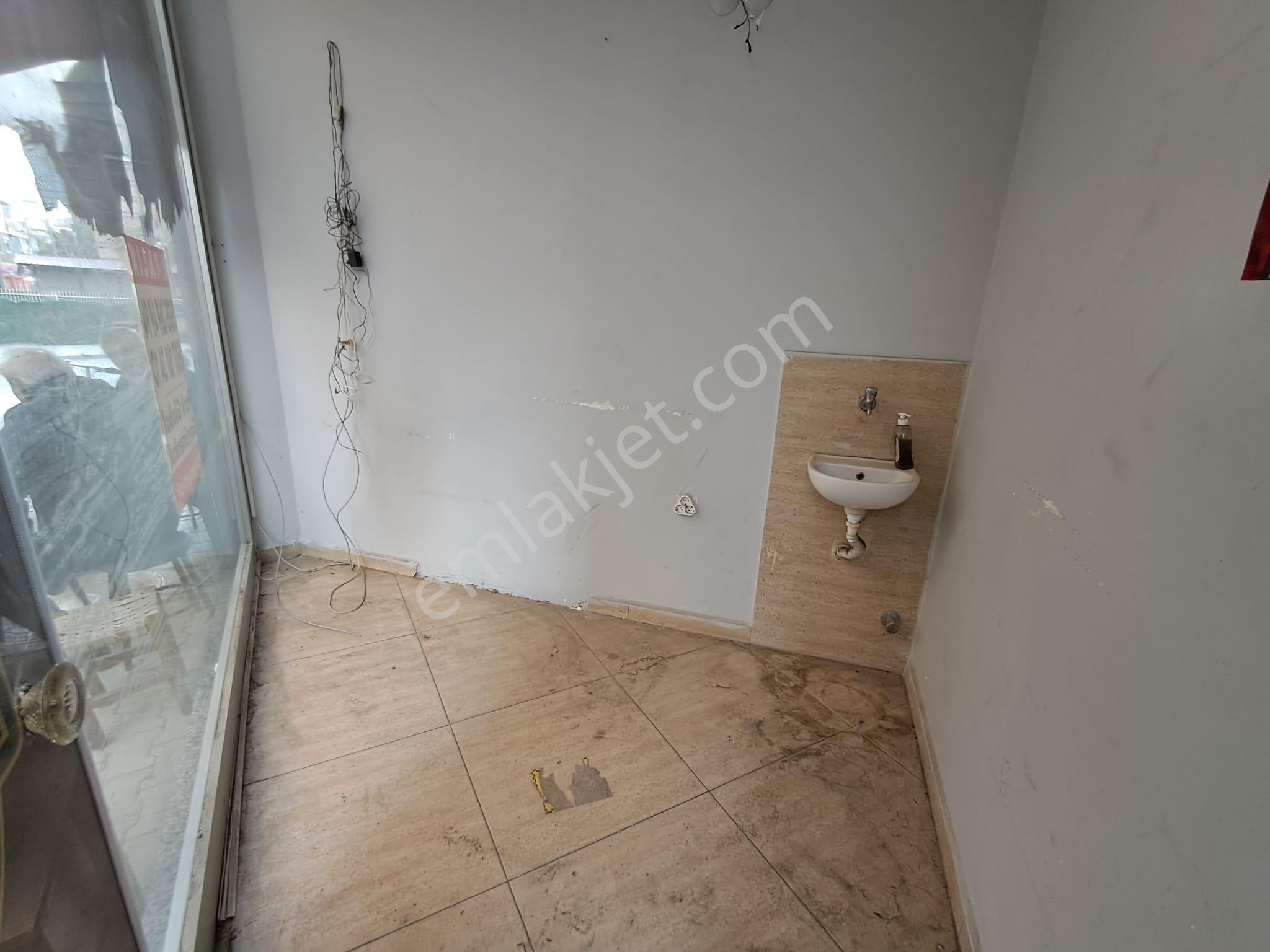 İzmir Karşıyaka Şemikler Meydanında Kiralık Dükkan - Görsel 9