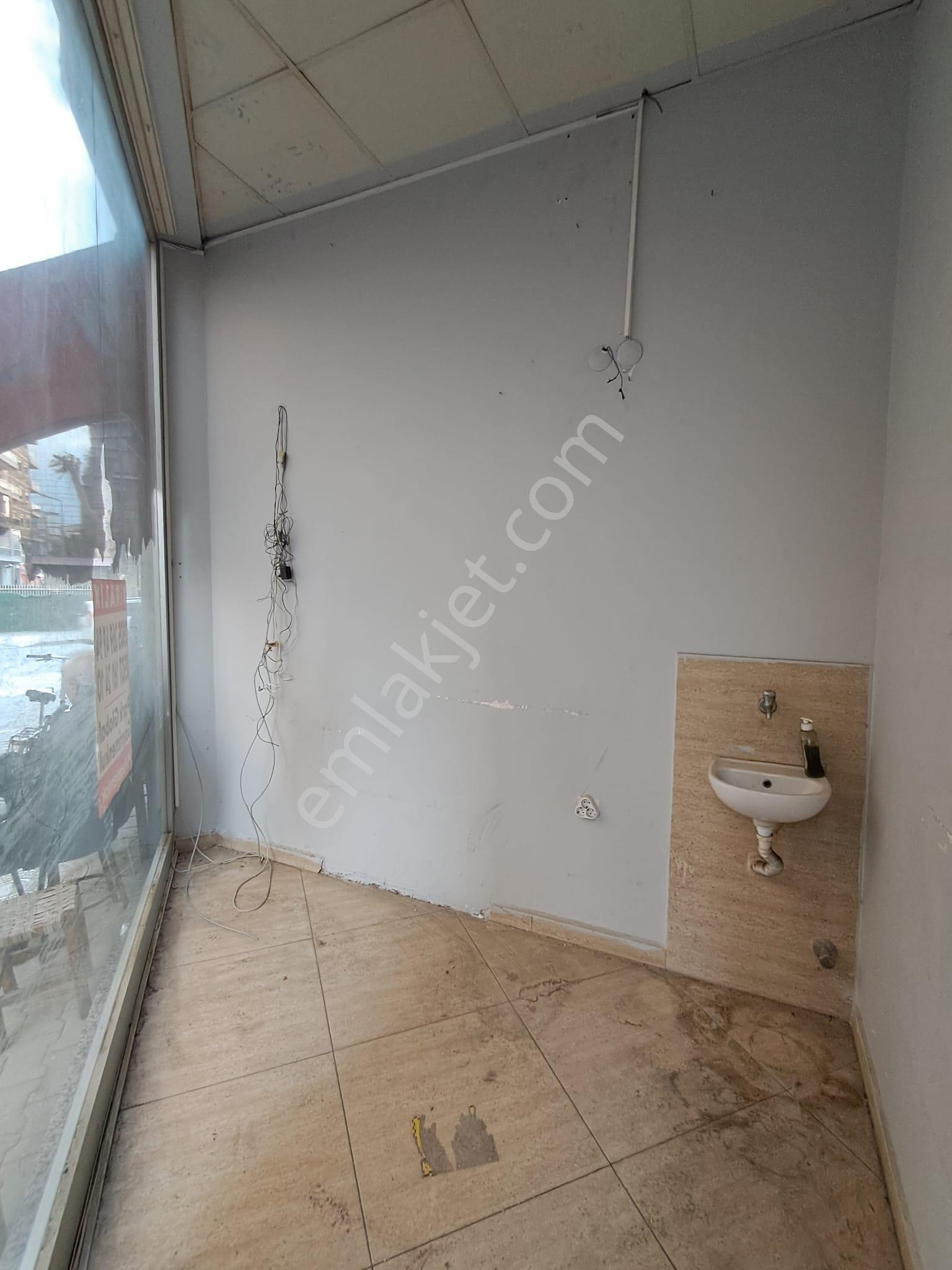 İzmir Karşıyaka Şemikler Meydanında Kiralık Dükkan - Görsel 6