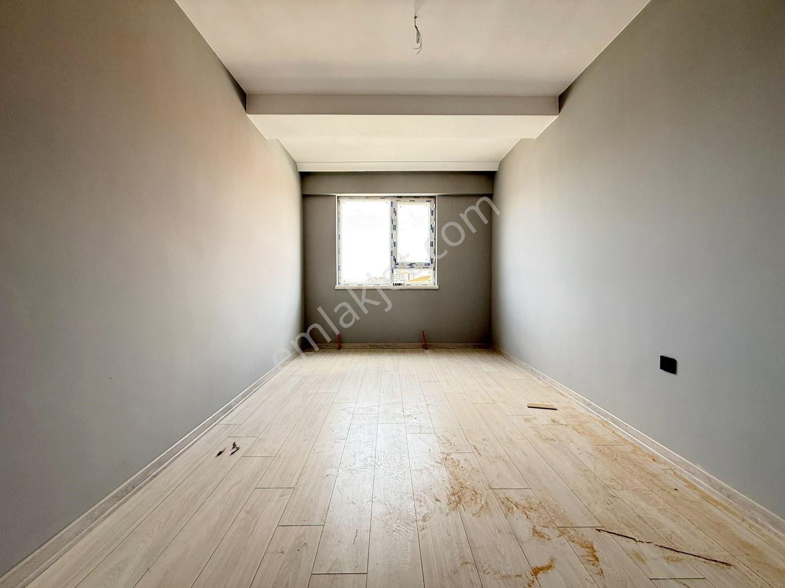 İmparator | Şehir Manzaralı / Ara Katta / Kök Tapu / 140m²/ 3+1 - Görsel 32