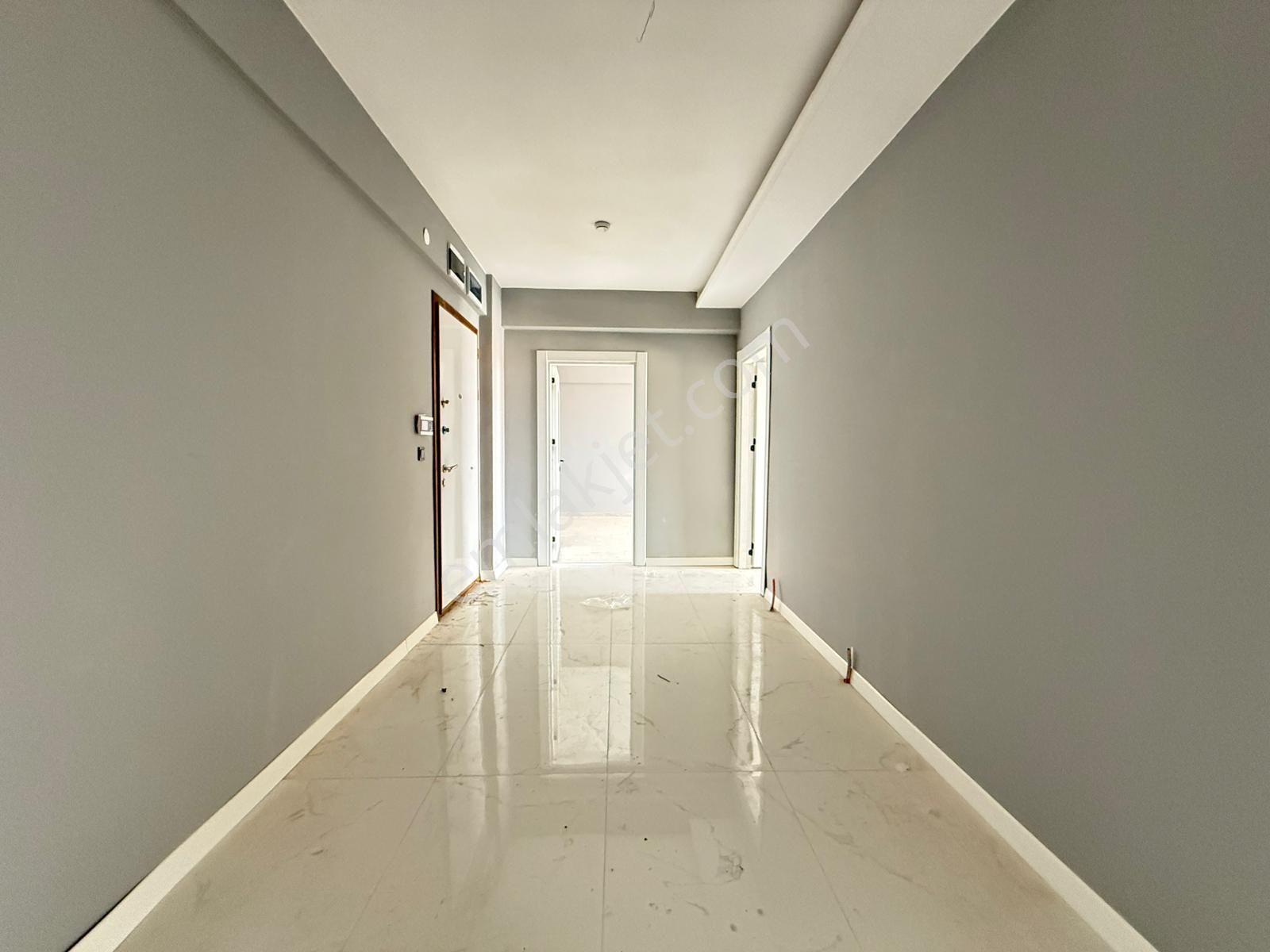 İmparator | Şehir Manzaralı / Ara Katta / Kök Tapu / 140m²/ 3+1 - Görsel 26