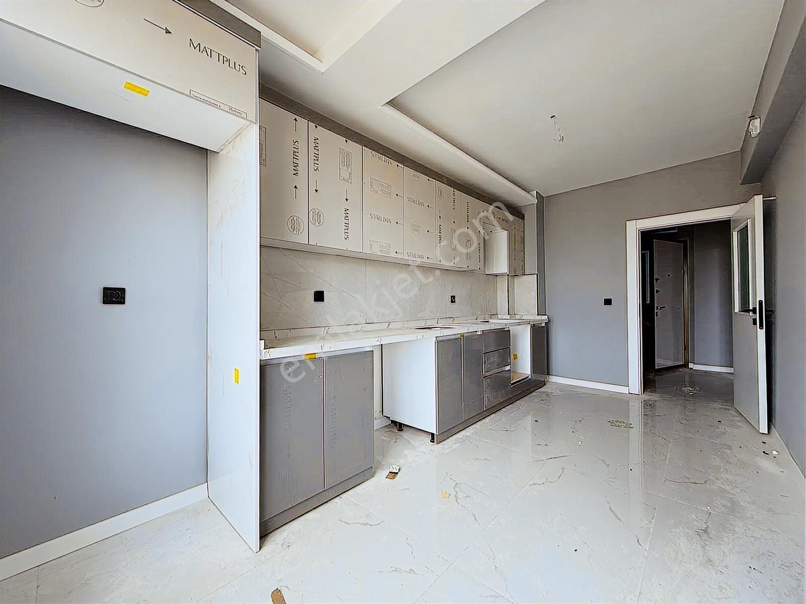 İmparator | Şehir Manzaralı / Ara Katta / Kök Tapu / 140m²/ 3+1 - Görsel 35