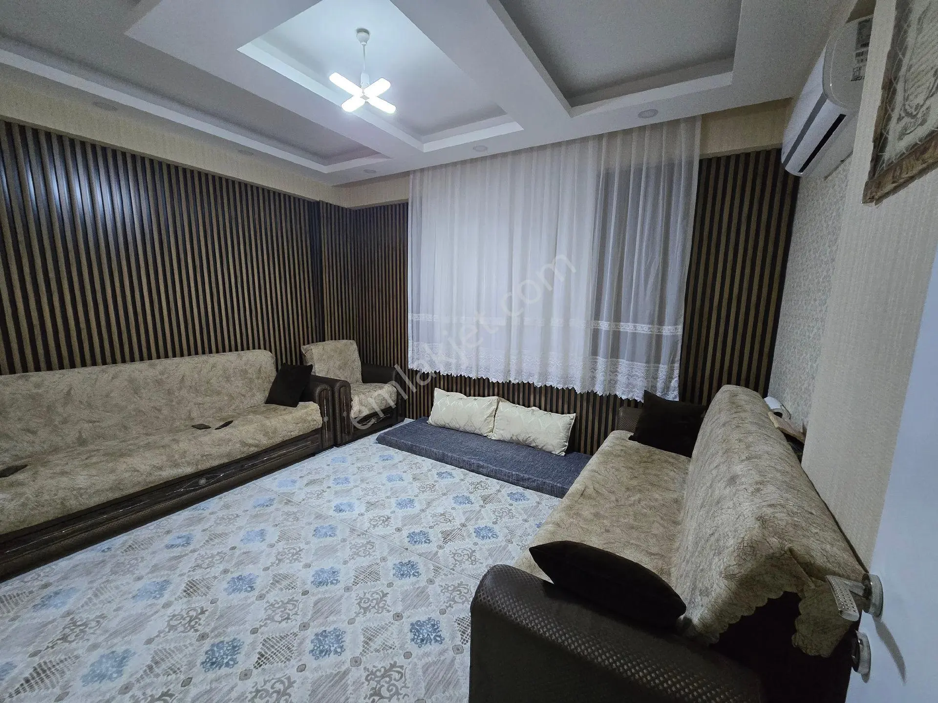 Satılık 2+1 Bakımlı Giriş
